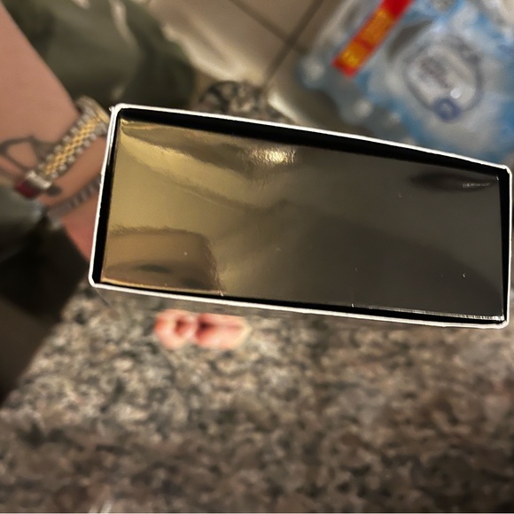 Versace Gold Packaging - Picture 4 of 5